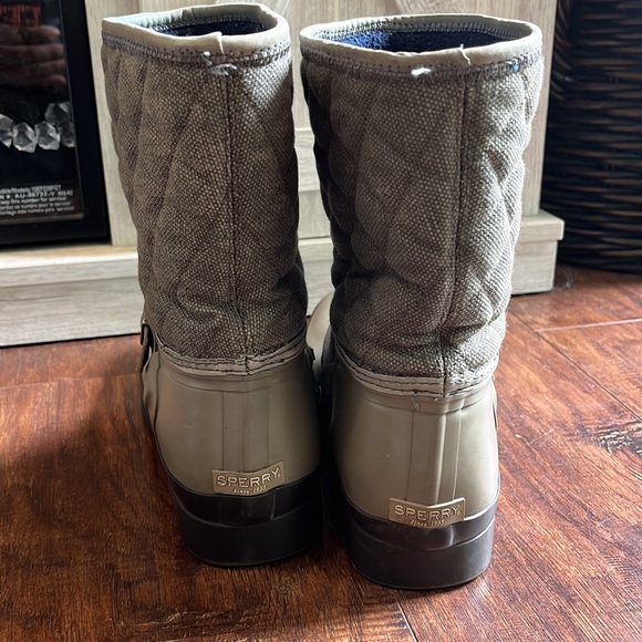 Sperry Walker Gray/Taupe Quilted Boots - Picture 4 of 9